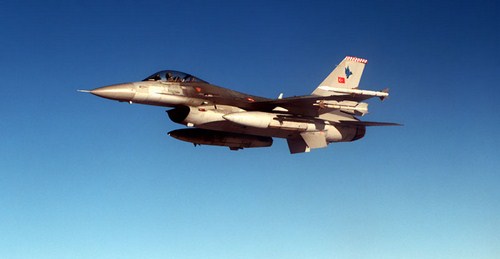 سقوط طائرة اف 16 في ديار بكر